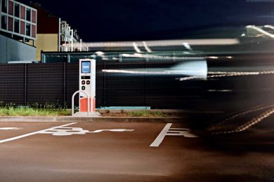 Un estate “elettrica” per l’auto