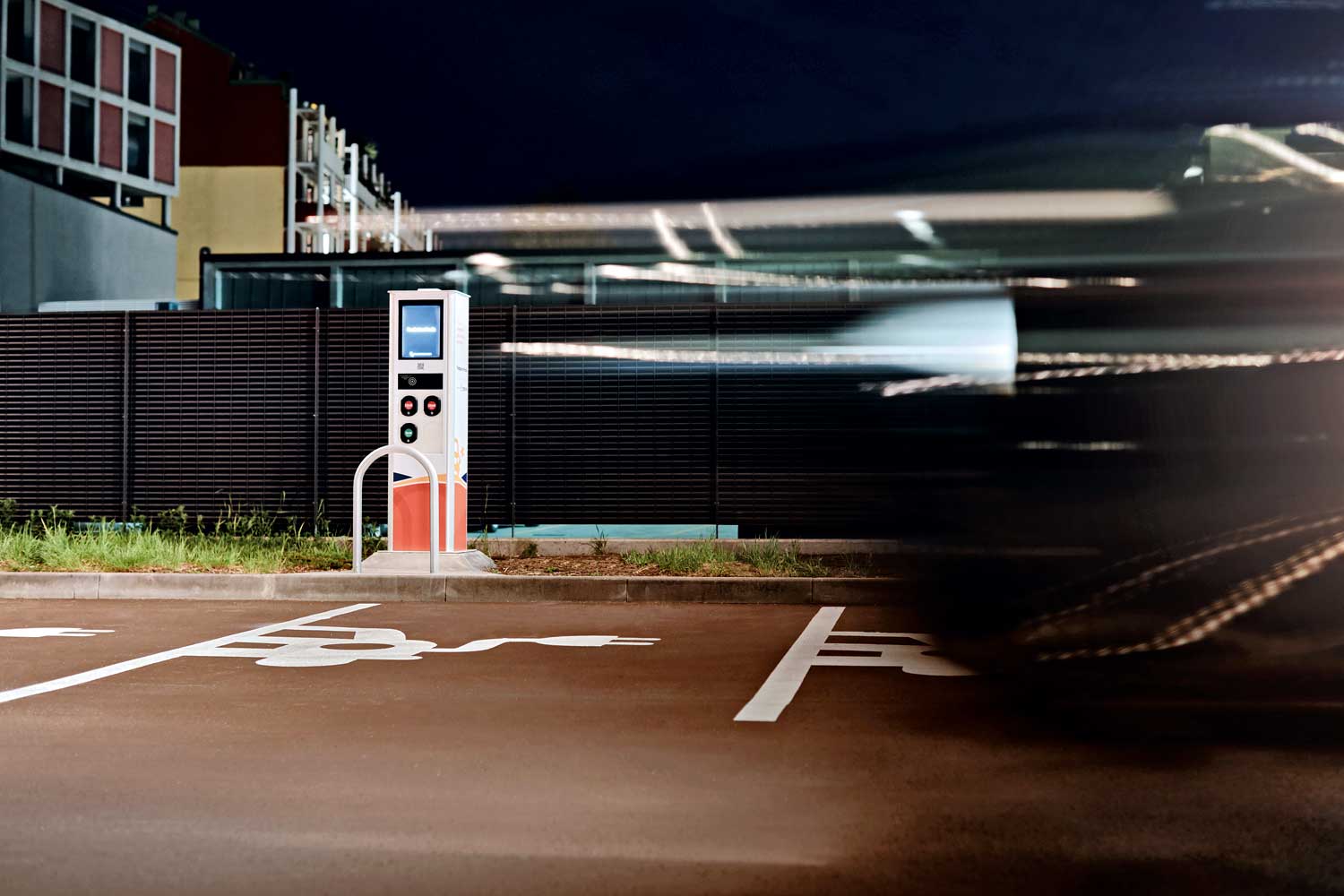 Un estate “elettrica” per l’auto Un estate “elettrica” per l’auto