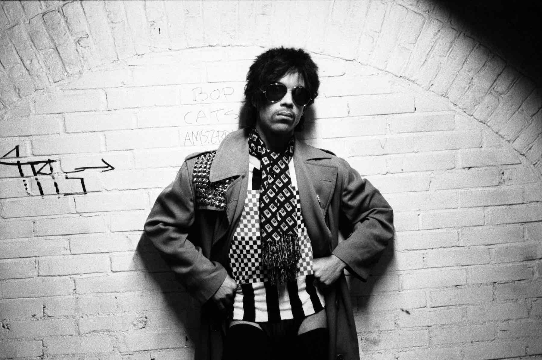 Prince si conferma in “Originals” un songwriter straordinario Prince si conferma in “Originals” un songwriter straordinario