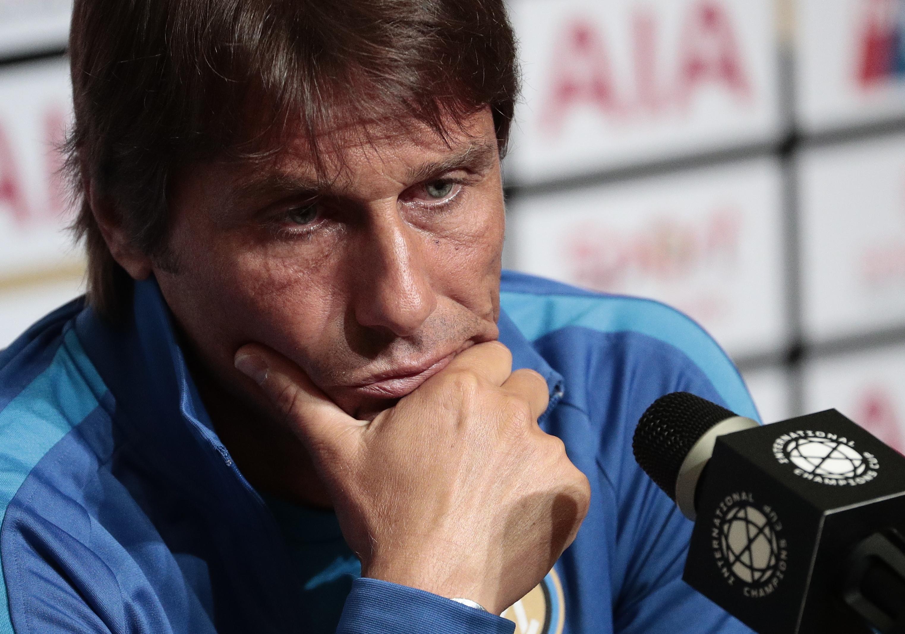 L’Inter scopre il metodo Conte: via i big (e Marotta in difficoltà) L’Inter scopre il metodo Conte: via i big (e Marotta in difficoltà)