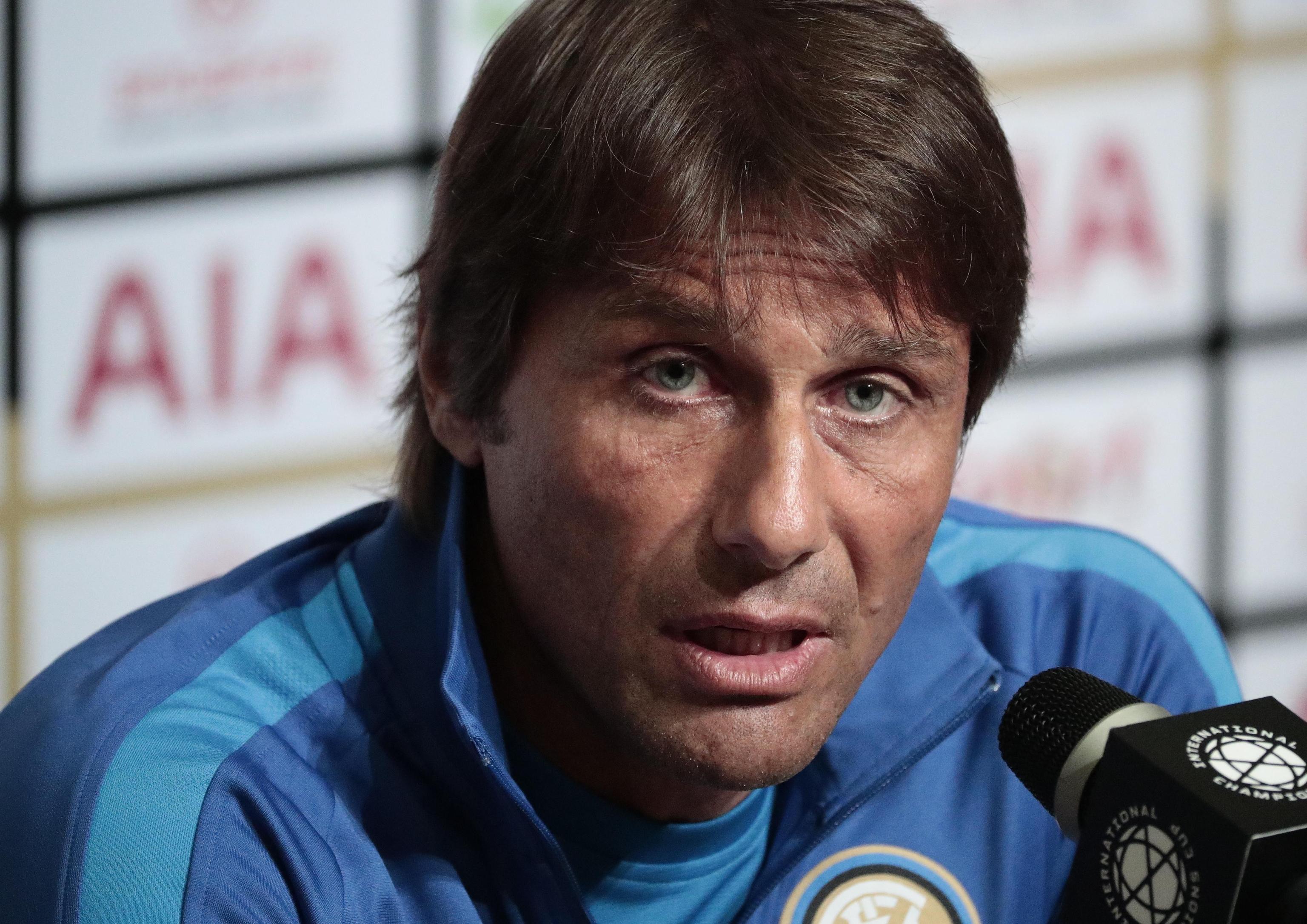 L’Inter scopre il metodo Conte: via i big (e Marotta in difficoltà) L’Inter scopre il metodo Conte: via i big (e Marotta in difficoltà)