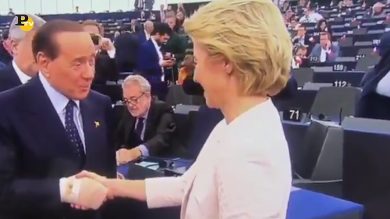 Berlusconi si congratula con la Von der Leyen dopo l’elezione