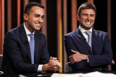 Il M5S vota la Von der Leyen e strizza l’occhio al Pd
