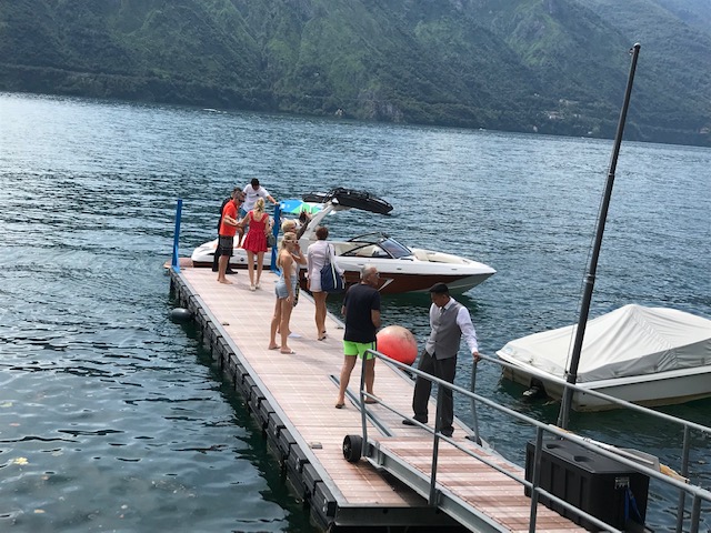 Chiara Ferragni e Fedez sul Lago di Como | foto Chiara Ferragni e Fedez sul Lago di Como | foto