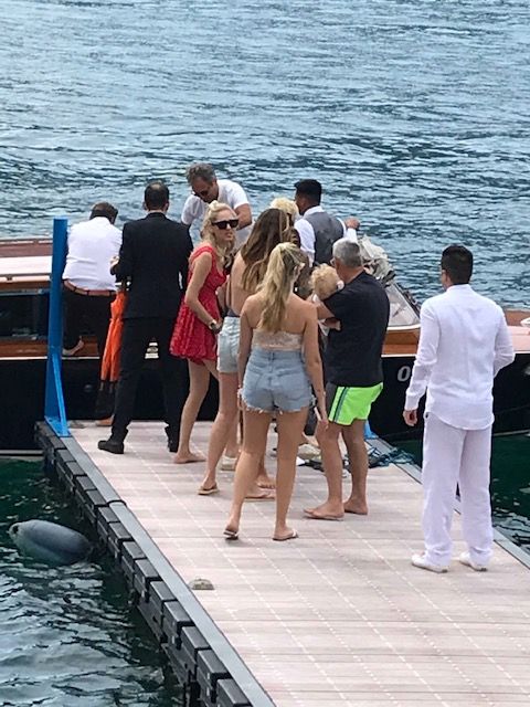 Chiara Ferragni e Fedez sul Lago di Como | foto Chiara Ferragni e Fedez sul Lago di Como | foto