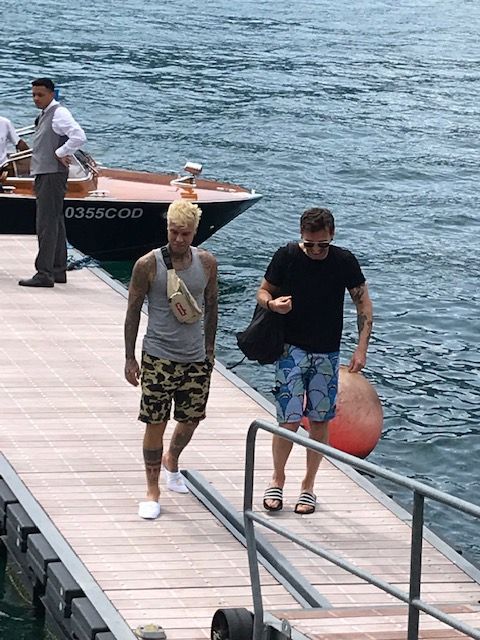 Chiara Ferragni e Fedez sul Lago di Como | foto Chiara Ferragni e Fedez sul Lago di Como | foto