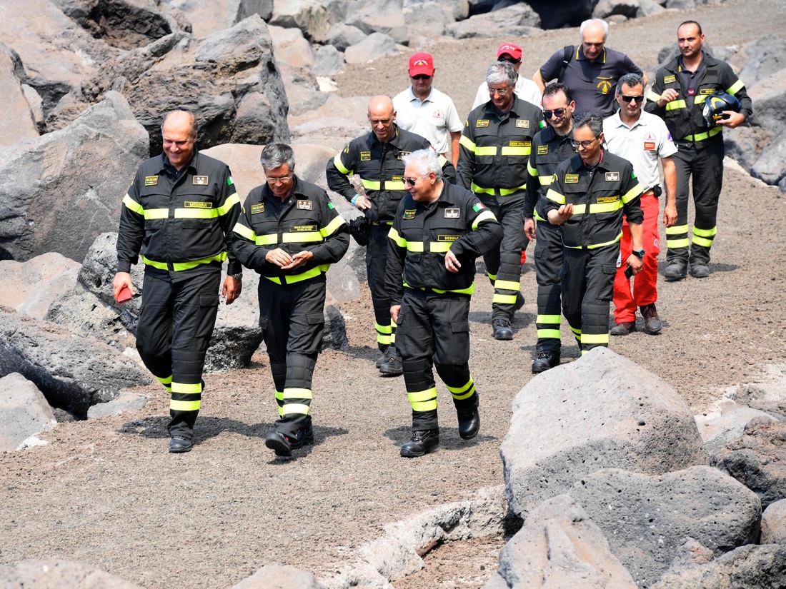 Stromboli: le foto dell’eruzione