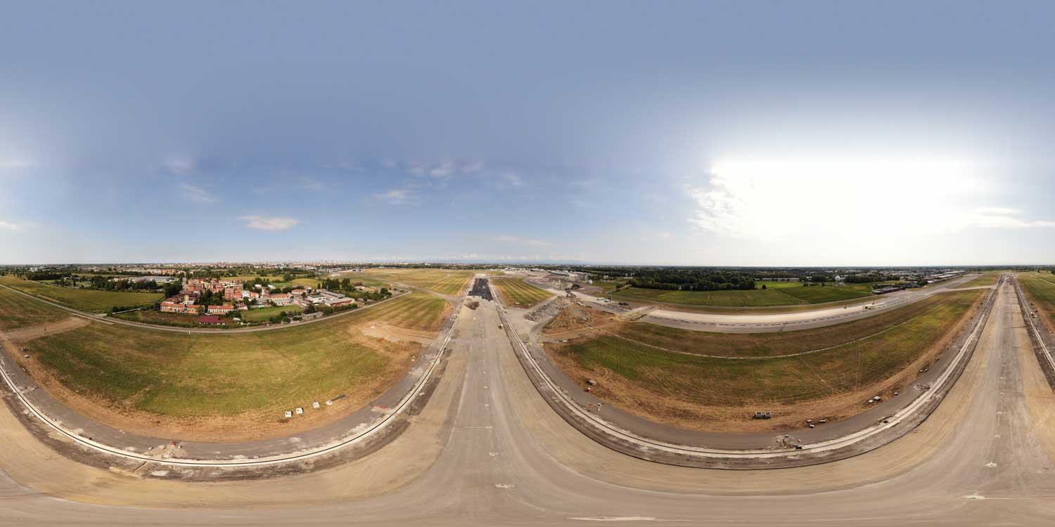 Le immagini dal drone dei lavori sulla pista di Linate | foto