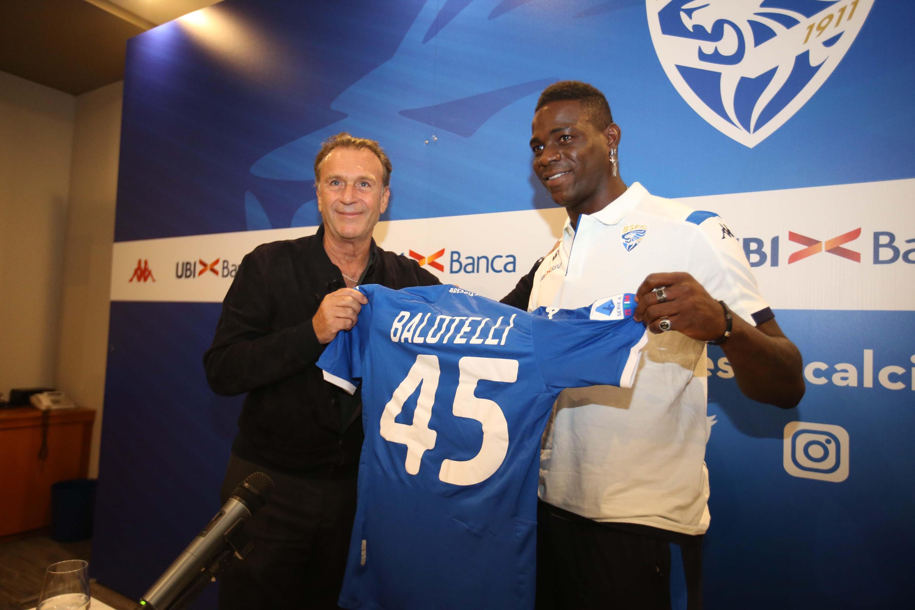 Mario Balotelli al Brescia: le foto della presentazione Mario Balotelli al Brescia: le foto della presentazione