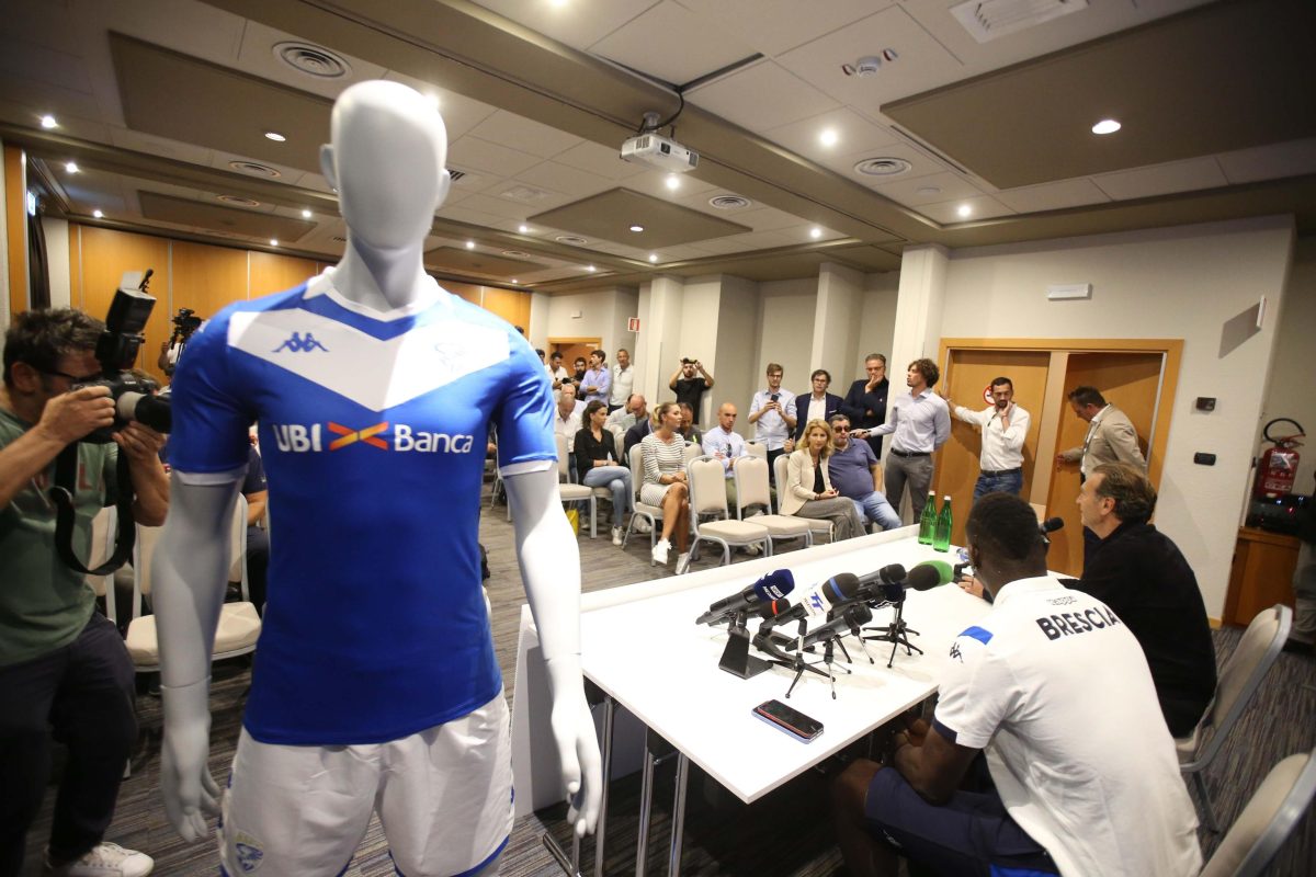 Galleria foto 'Mario Balotelli al Brescia: le foto della presentazione' - foto 4