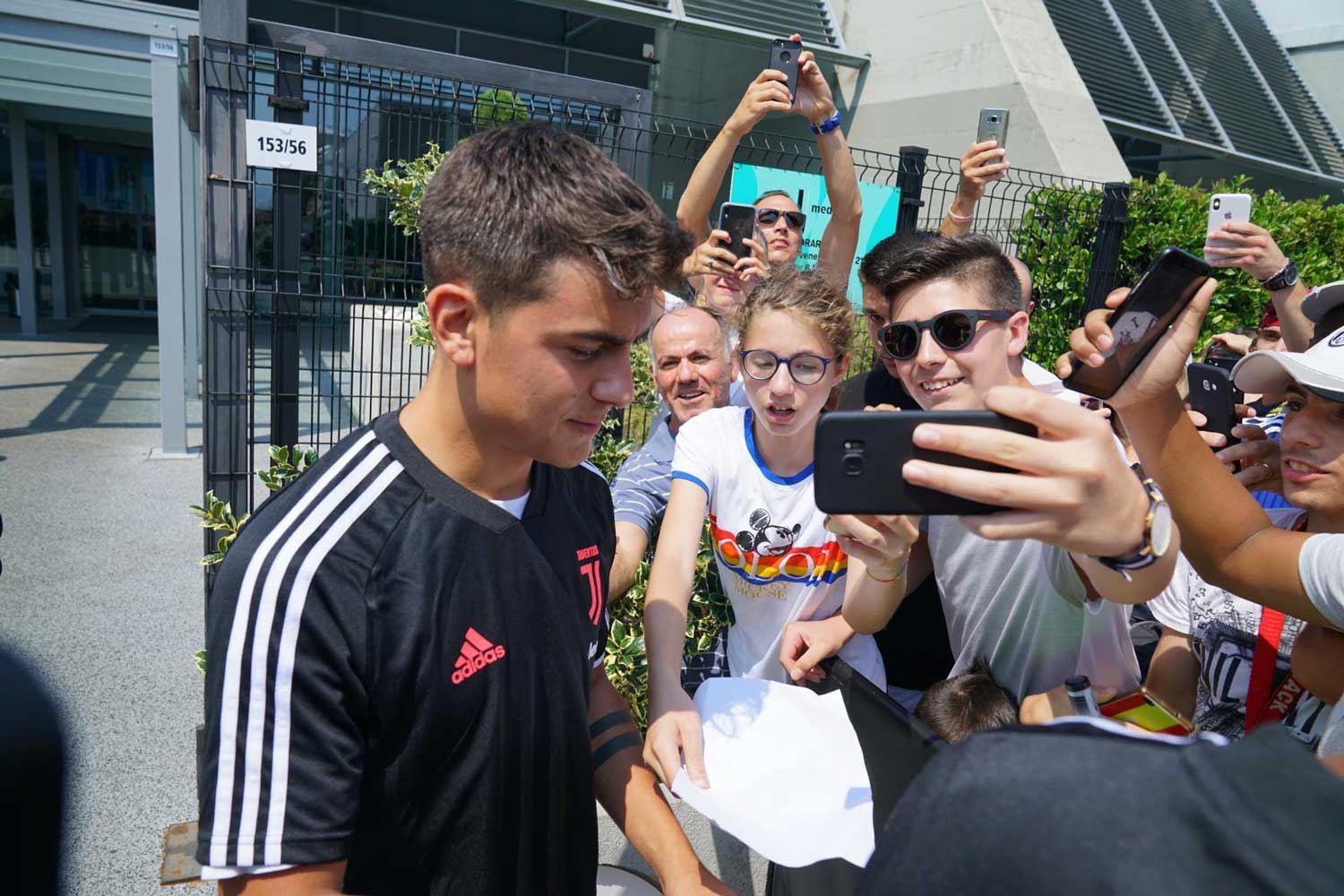 Dybala e gli altri guai del mercato della Juventus