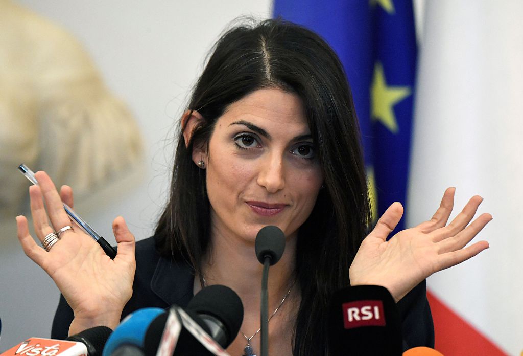 Virginia Raggi, decrescita capitale Virginia Raggi, decrescita capitale