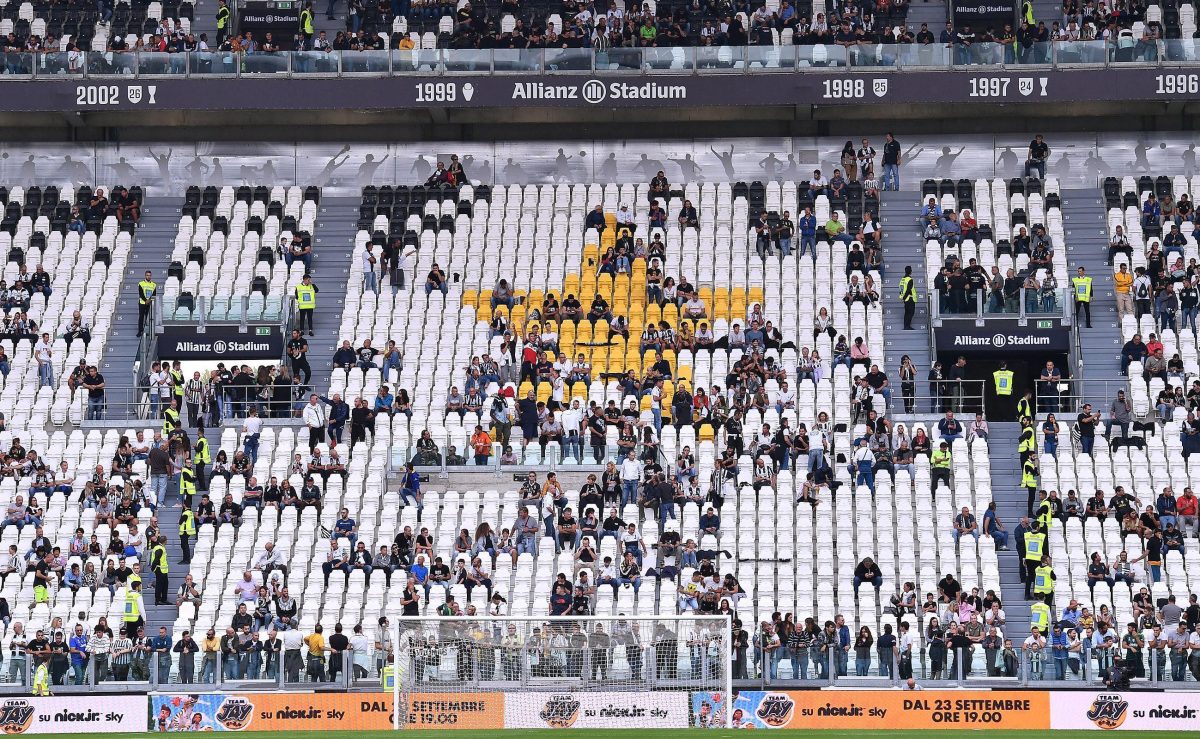 Galleria foto 'Daspo decennali e razzisti banditi: così il calcio italiano si sta ribellando' - foto 5