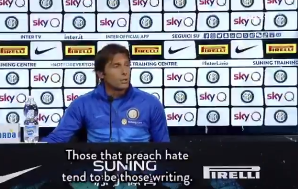 Antonio Conte contro i giornalisti: “Li caccerei a calci in culo” I VIDEO Antonio Conte contro i giornalisti: “Li caccerei a calci in culo” I VIDEO
