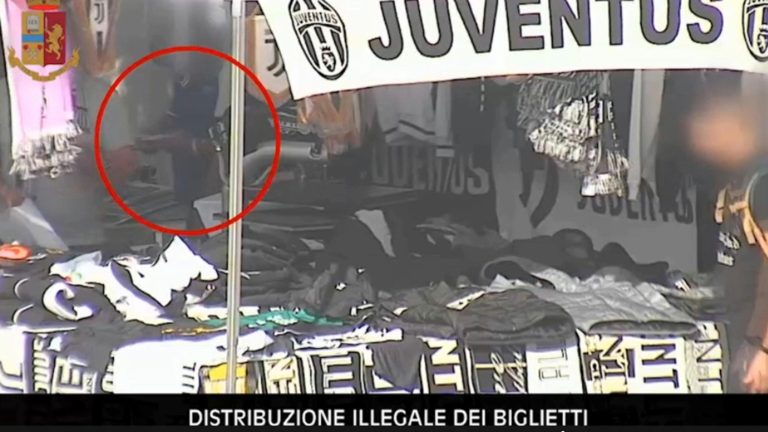 Estorsione e violenza: chi sono i capi ultras della Juventus arrestati Estorsione e violenza: chi sono i capi ultras della Juventus arrestati