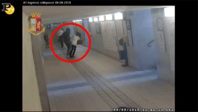 Lecco: immigrato clandestino picchia due donne alla Stazione | video