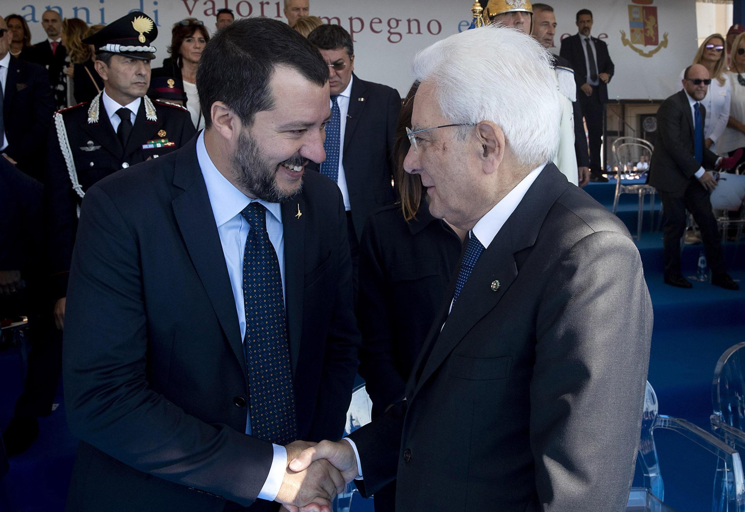 Salvini e Mattarella, stessa frase, reazioni diverse