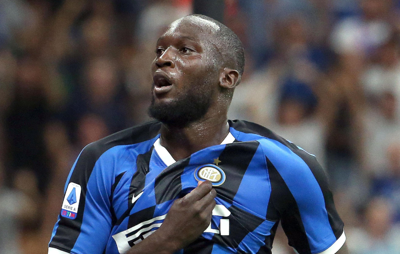Lukaku, l’inno al razzismo degli ultras e l’imbarazzante silenzio Lukaku, l’inno al razzismo degli ultras e l’imbarazzante silenzio
