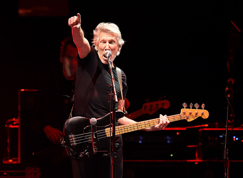 Roger Waters: al cinema il suo show più politico e spettacolare