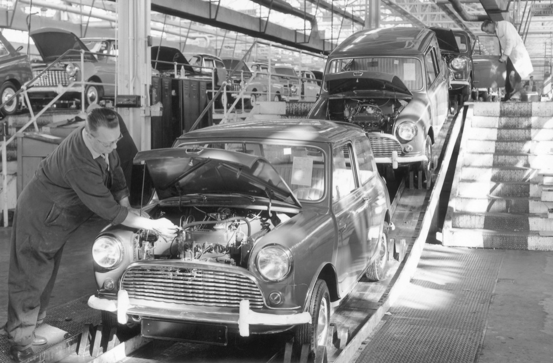 La Mini ha compiuto 60 anni. Storia e foto