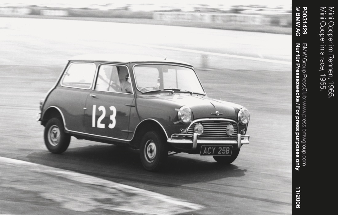 La Mini ha compiuto 60 anni. Storia e foto