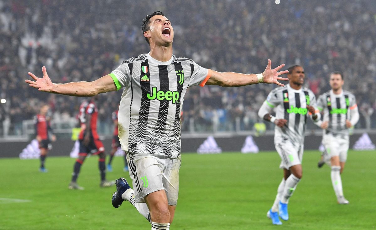 Galleria foto 'Juventus, che maglia: tornano le righe con il verde fluorescente' - foto 3