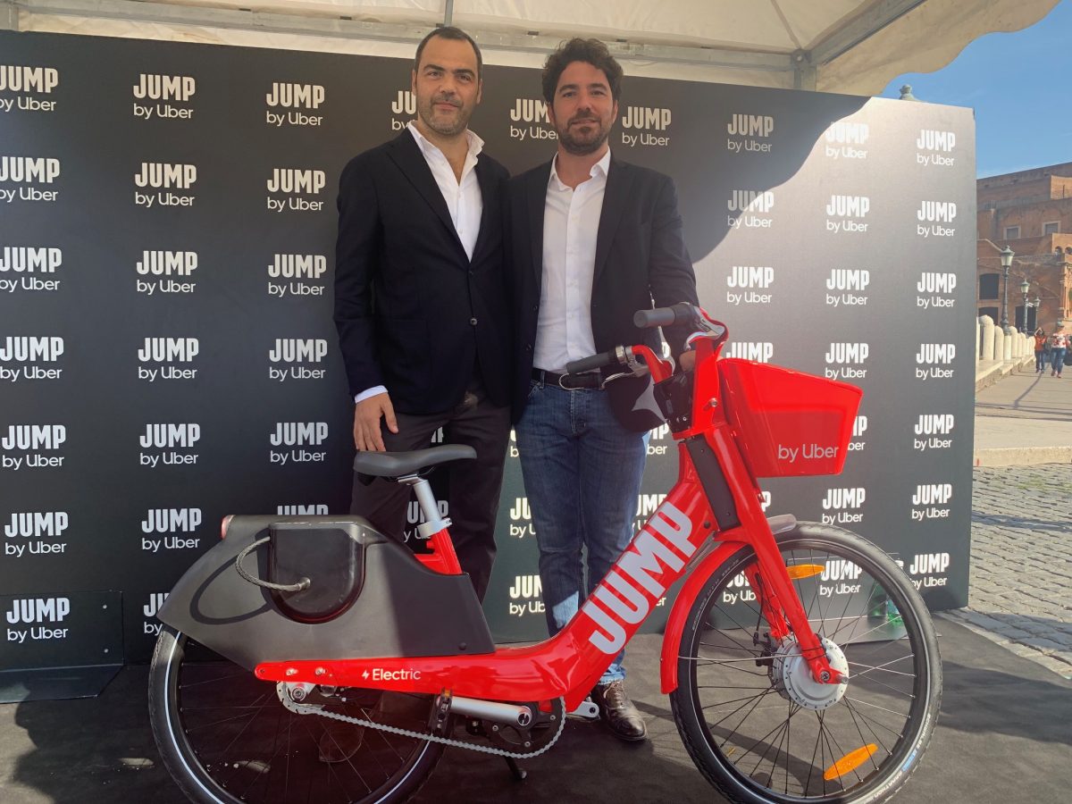 Galleria foto 'Uber debutta in Italia con Jump, il servizio di bike sharing' - foto 2