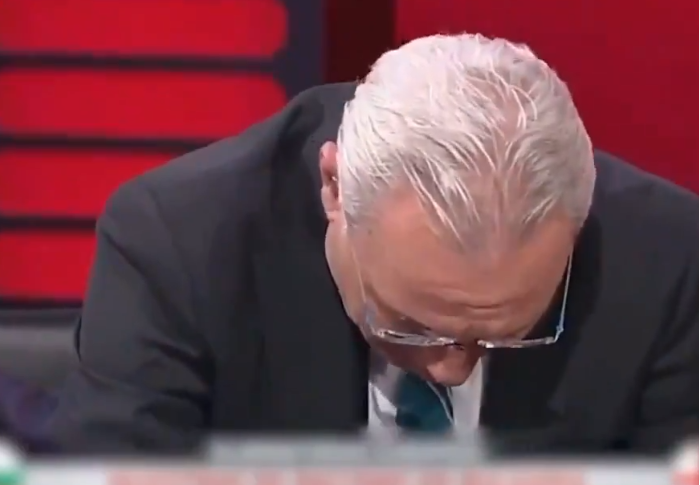 Stoichkov in lacrime: “Bandite la Bulgaria dal calcio europeo per razzismo” I VIDEO Stoichkov in lacrime: “Bandite la Bulgaria dal calcio europeo per razzismo” I VIDEO