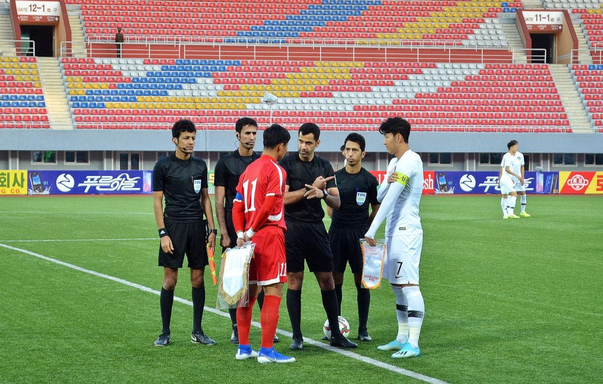 Galleria foto 'Corea del Nord contro Corea del Sud: sfida a stadio vuoto' - foto 4