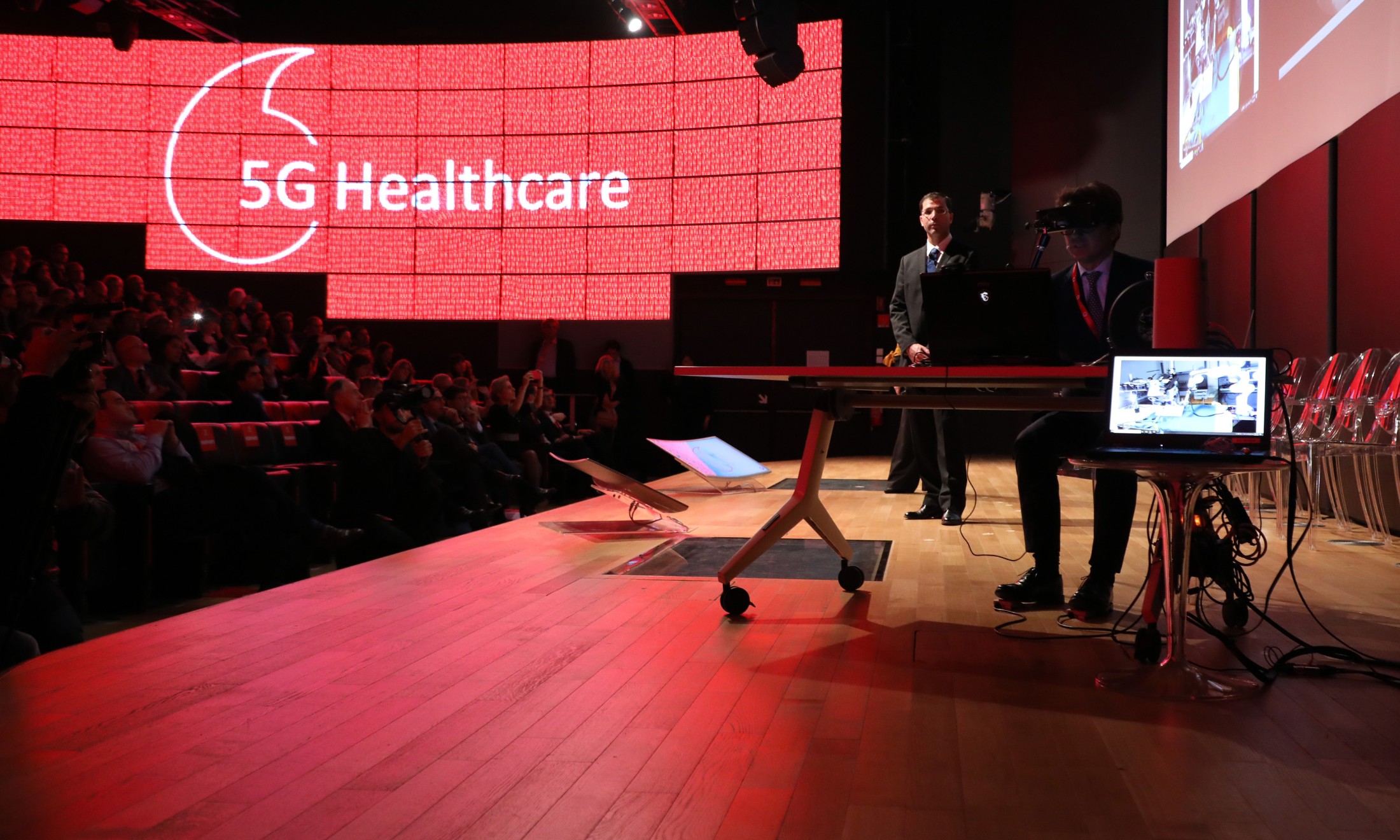 Il 5G permetterà ai chirurghi di operare ovunque. Anche da lontano Il 5G permetterà ai chirurghi di operare ovunque. Anche da lontano