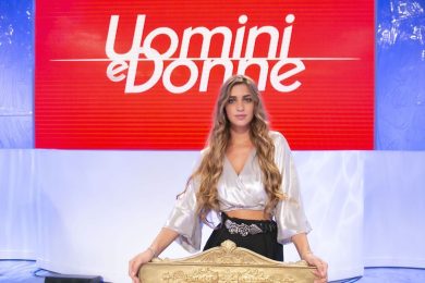 Uomini e Donne: perché Sara Tozzi ha lasciato il trono
