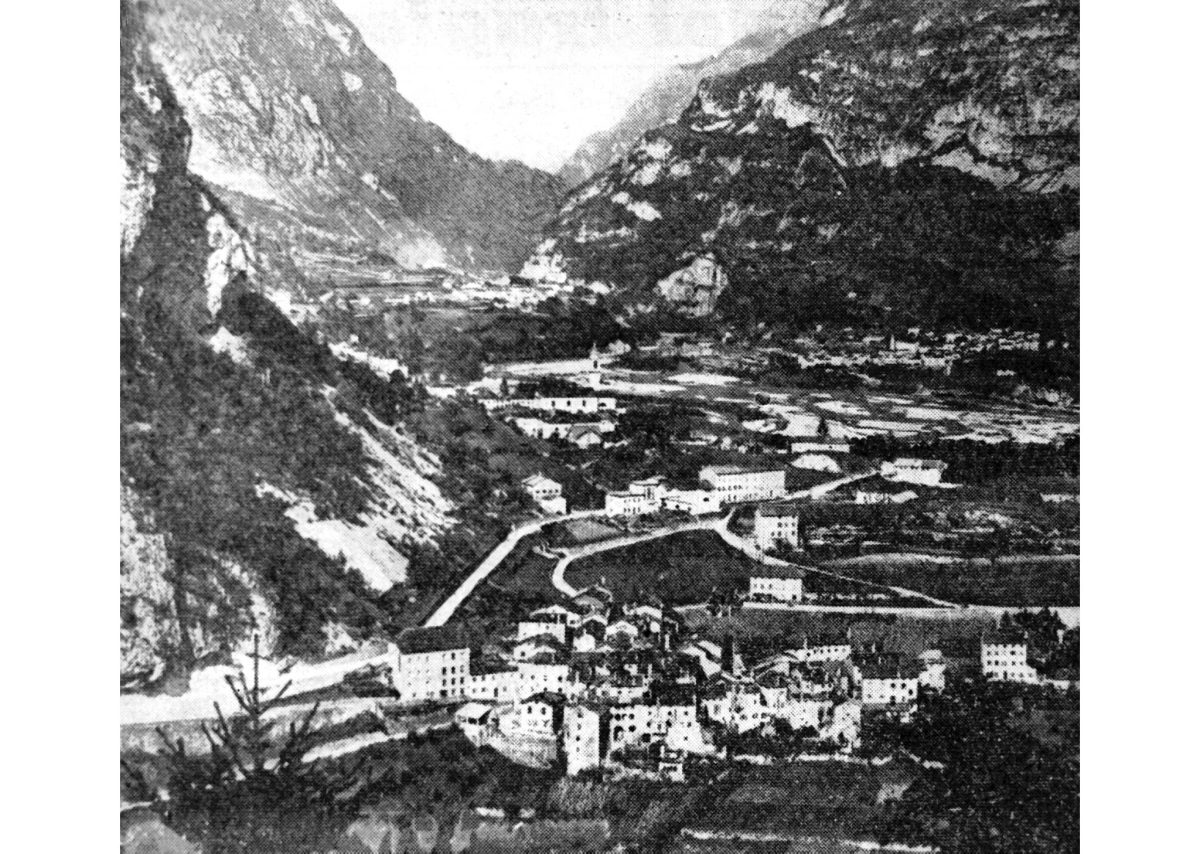 Galleria foto '56 anni fa la strage del Vajont' - foto 1