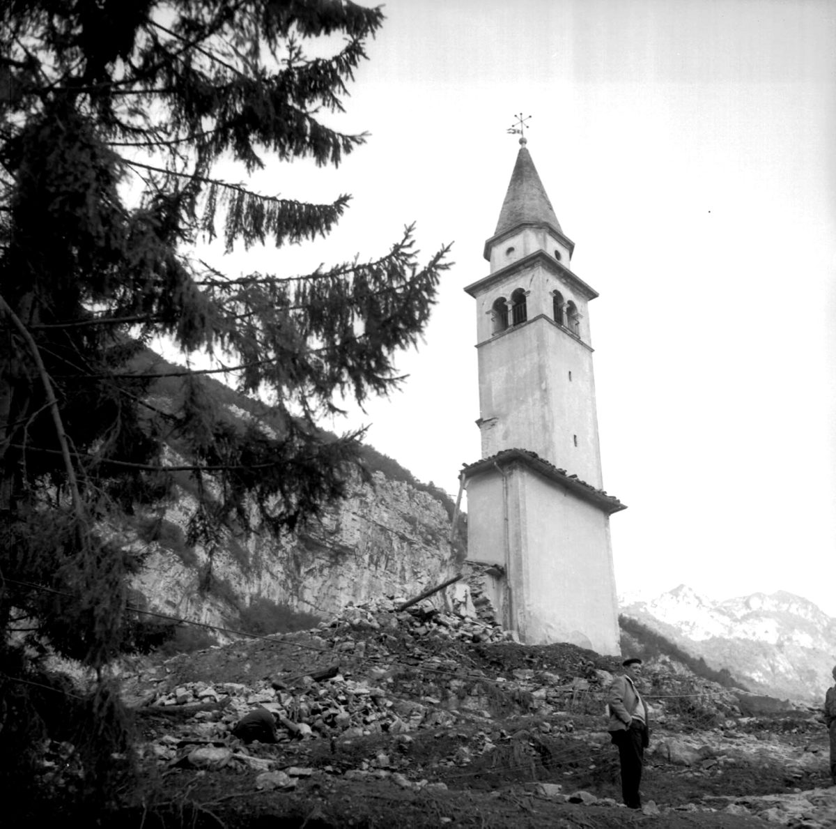 Galleria foto '56 anni fa la strage del Vajont' - foto 5