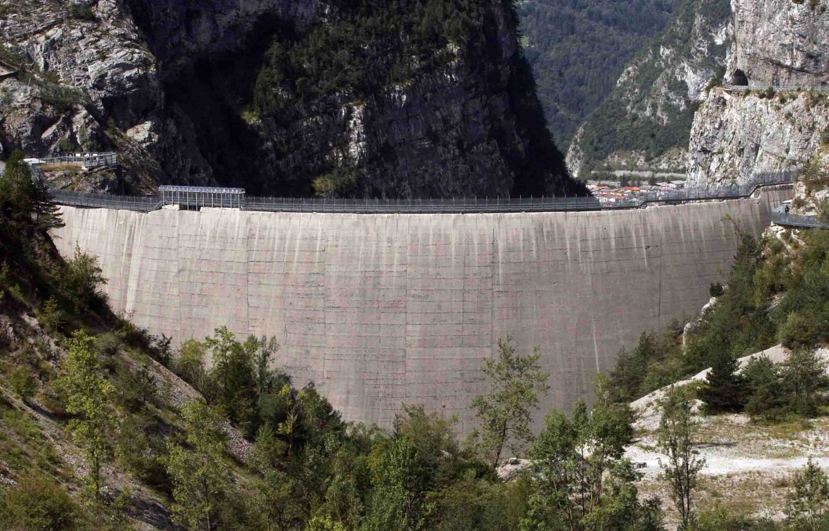 Galleria foto '56 anni fa la strage del Vajont' - foto 6