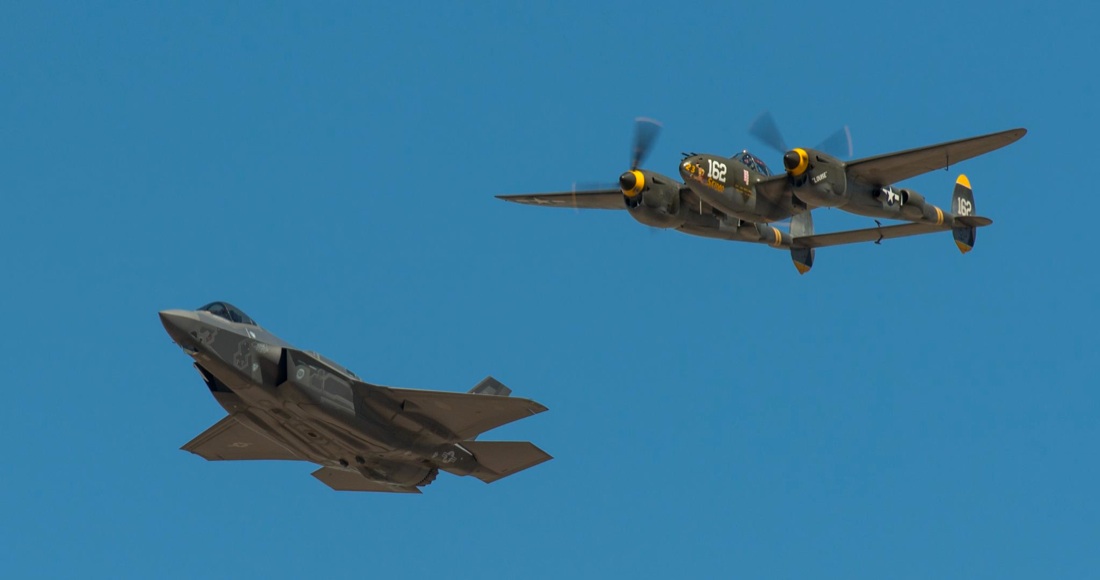 F-35: storia e foto del “Lightning II”