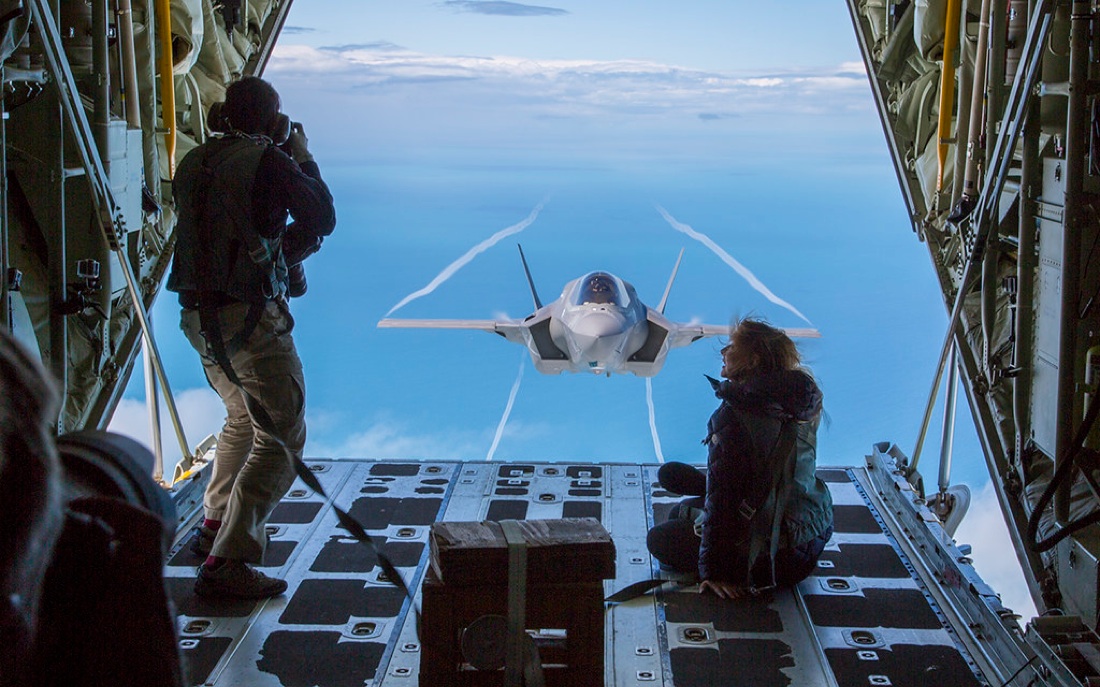 F-35: storia e foto del “Lightning II”