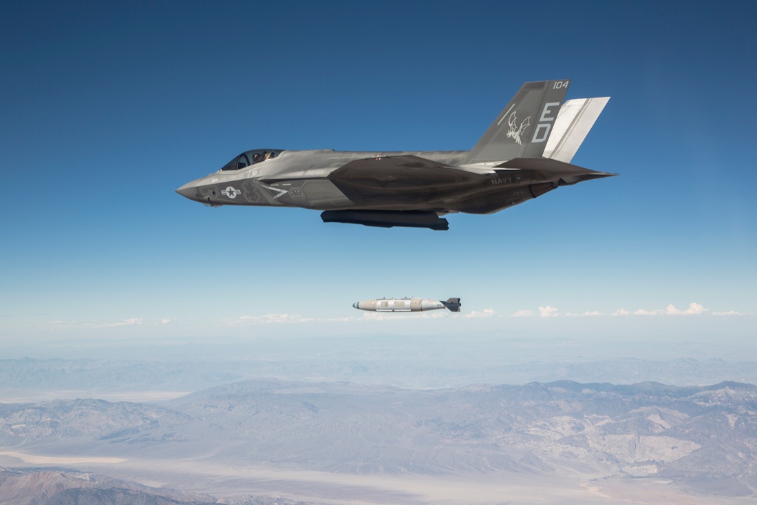 F-35: storia e foto del “Lightning II”