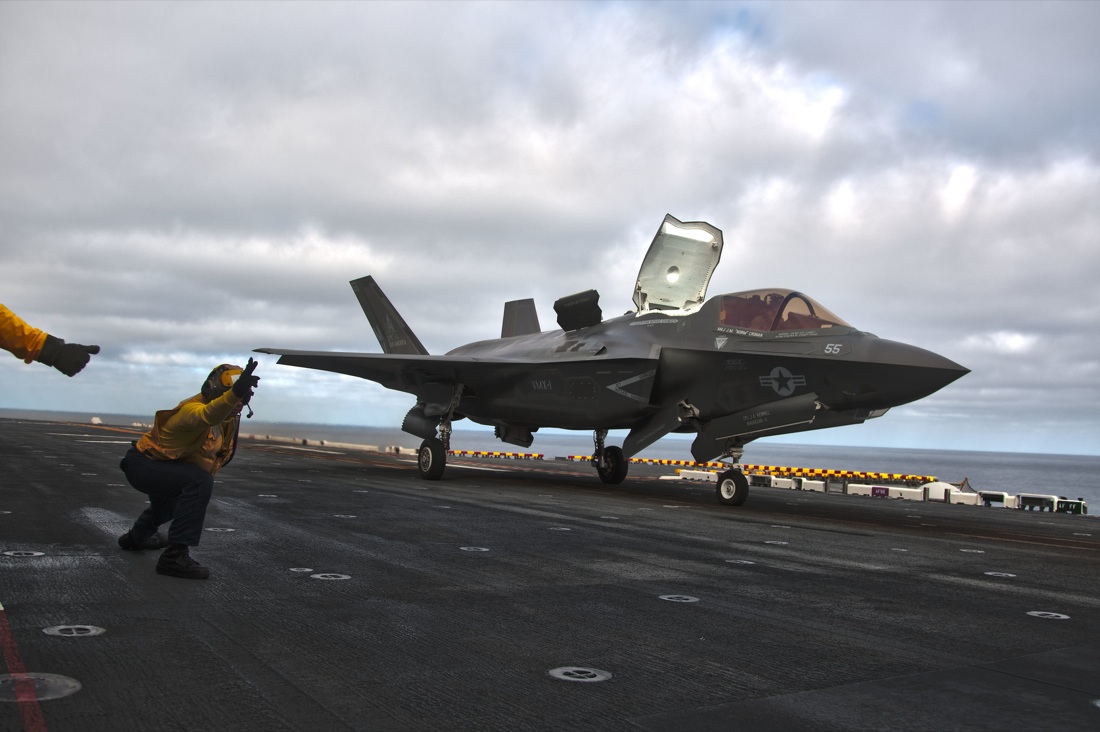 F-35: storia e foto del “Lightning II”