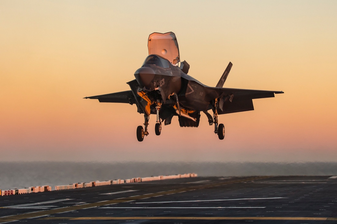 F-35: storia e foto del “Lightning II”