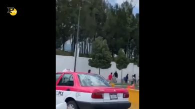 Messico, migliaia di tassisti protestano contro Uber