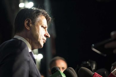 Giuseppe Conte, l’autunno triste del “Professore”