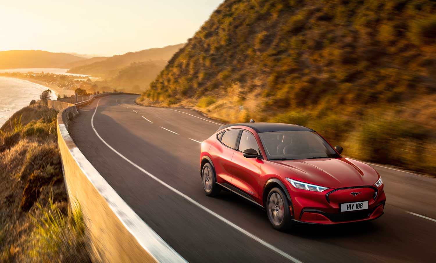 Mustang Mach-E: potenza, stile e libertà. Irrompe il nuovo SUV elettrico dell’Ovale Blu