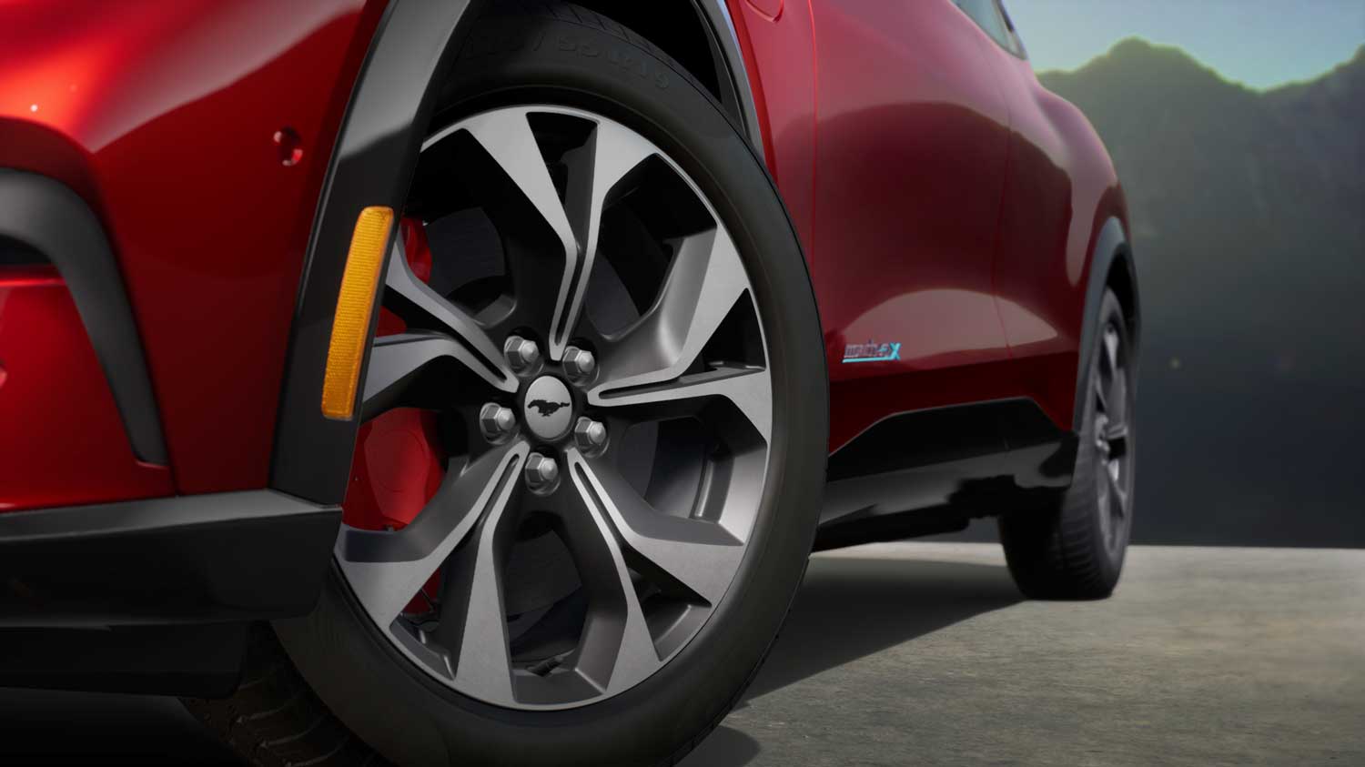 Mustang Mach-E: potenza, stile e libertà. Irrompe il nuovo SUV elettrico dell’Ovale Blu