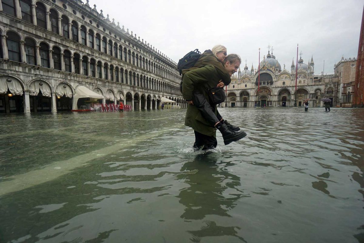 Galleria foto 'Acqua alta a Venezia | foto' - foto 3