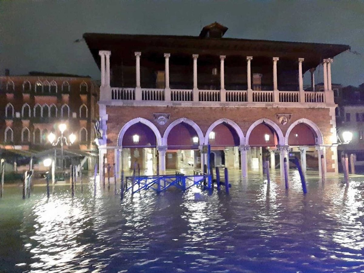 Galleria foto 'Acqua alta a Venezia | foto' - foto 4