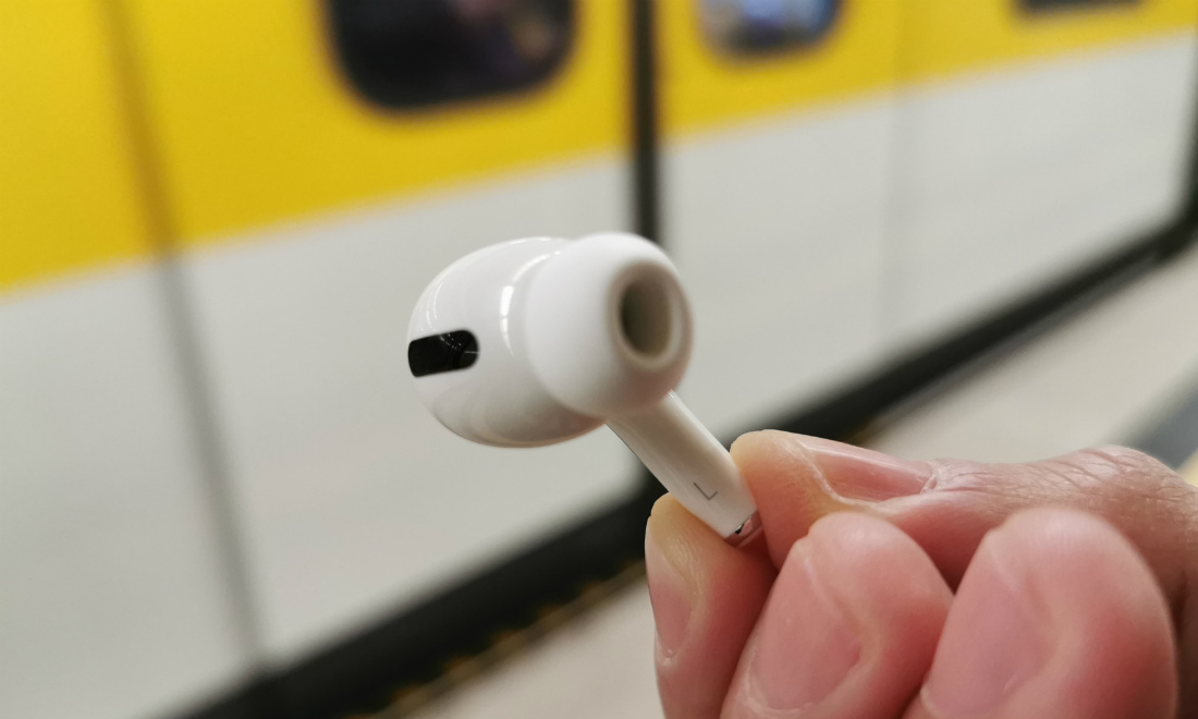 Galleria foto 'AirPods Pro, la nostra prova in metropolitana' - foto 6