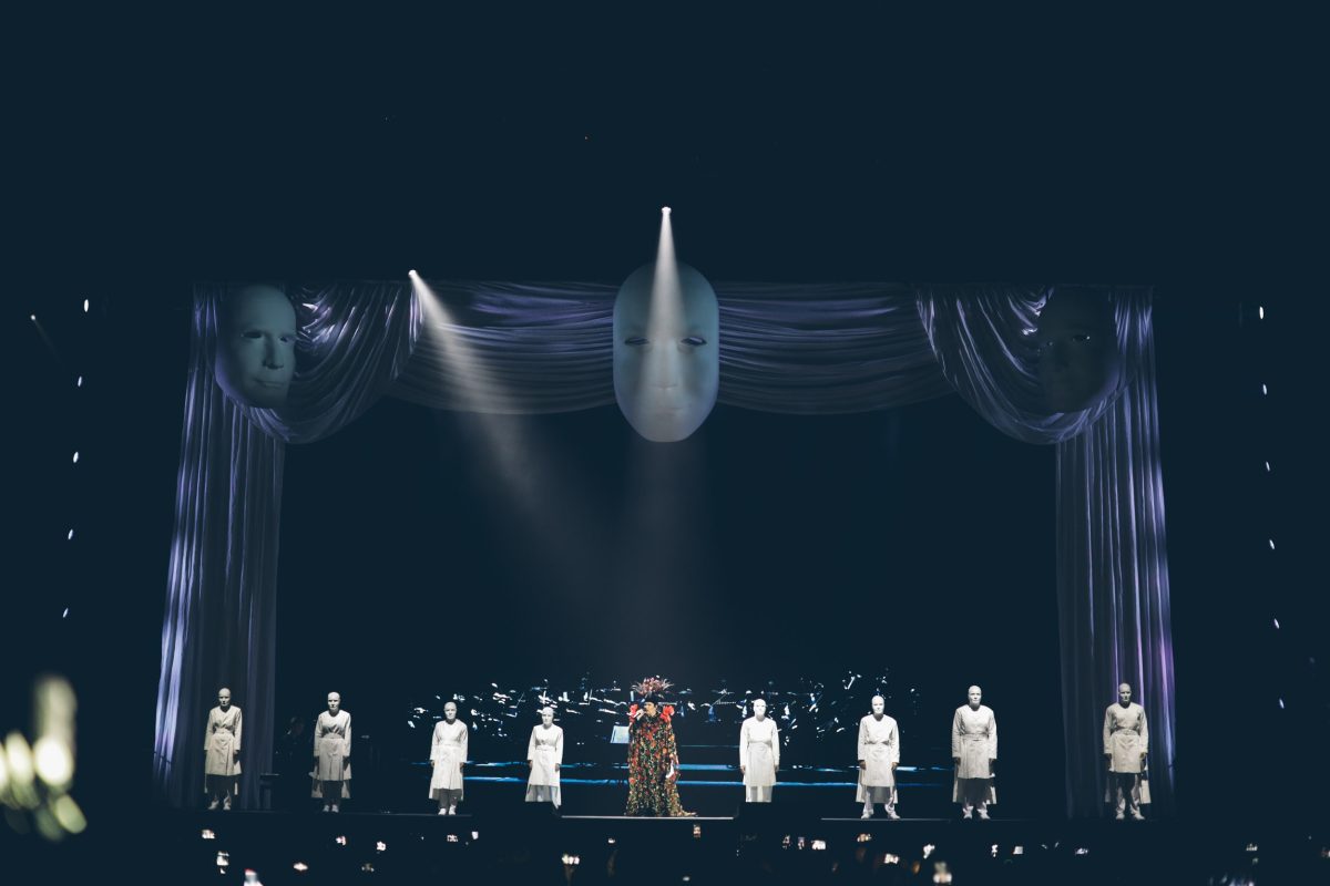 Galleria foto 'La lucida follia di Renato Zero conquista Roma – Recensione' - foto 3