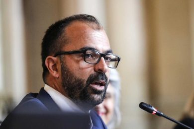 Fioramonti lascia il Ministero ma raddoppia