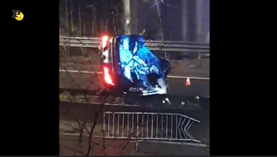 Incidente sulla Milano-Meda con una Jaguar che vola giù dal cavalcavia