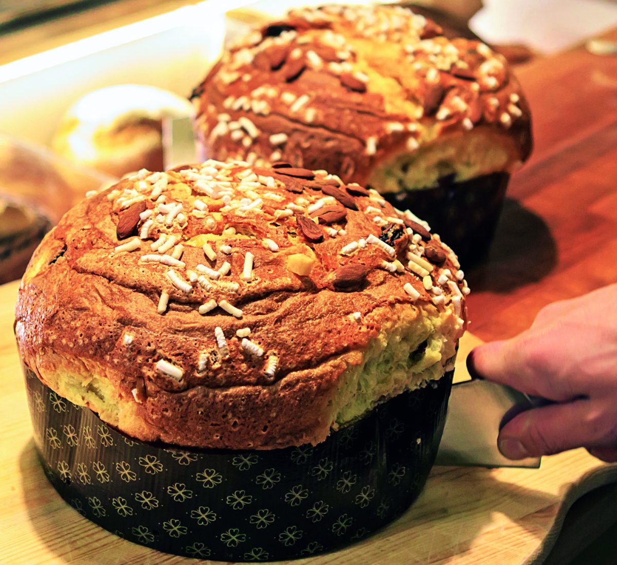 Galleria foto 'Panettoni griffati e in lista d’attesa' - foto 2